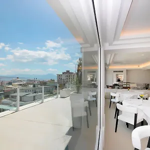 Grand Oriente 4*, Napels Italië