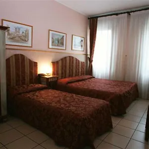 ariston-mestre.hotelinveneto.com/