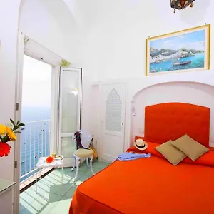 hotel-la-ninfa.hotels-amalfi.com/